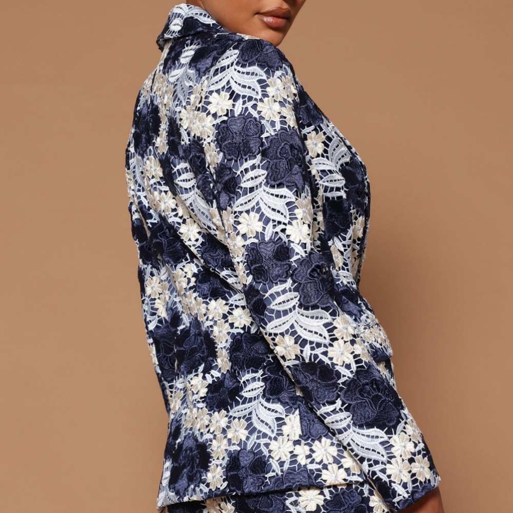 Lace overlay Denim blue fitted blazer (L) - Picture 3 of 10